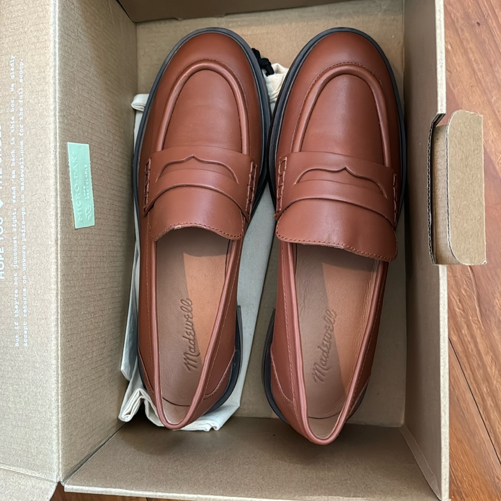 Madewell loafers NWT in box with bag
